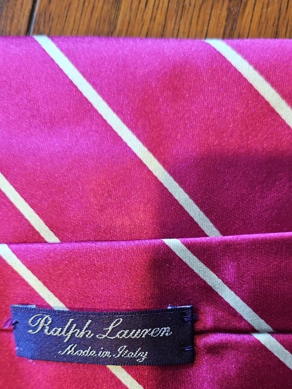 Ralph Lauren 100% Silk Tie Made By Hand Fuschia And White - Picture 2 of 3